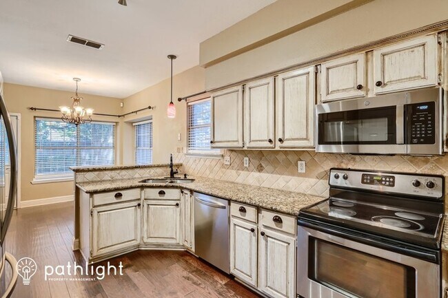 Building Photo - 6123 Sandstone Dr