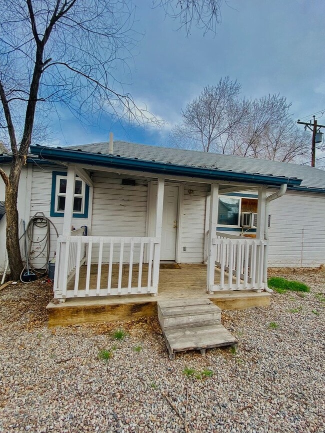 Building Photo - 706 Railroad Ave