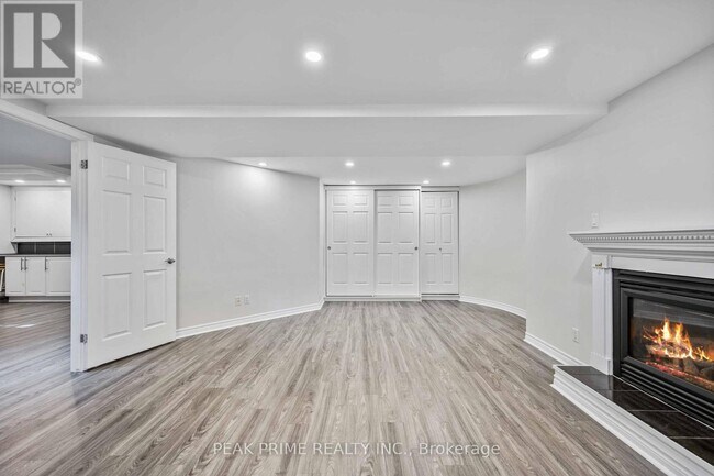 Building Photo - 211 Glendora Ave