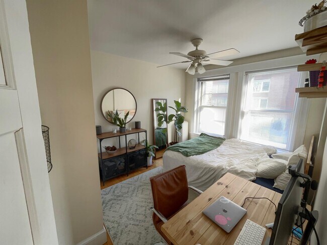 Building Photo - 6 Goodman Rd