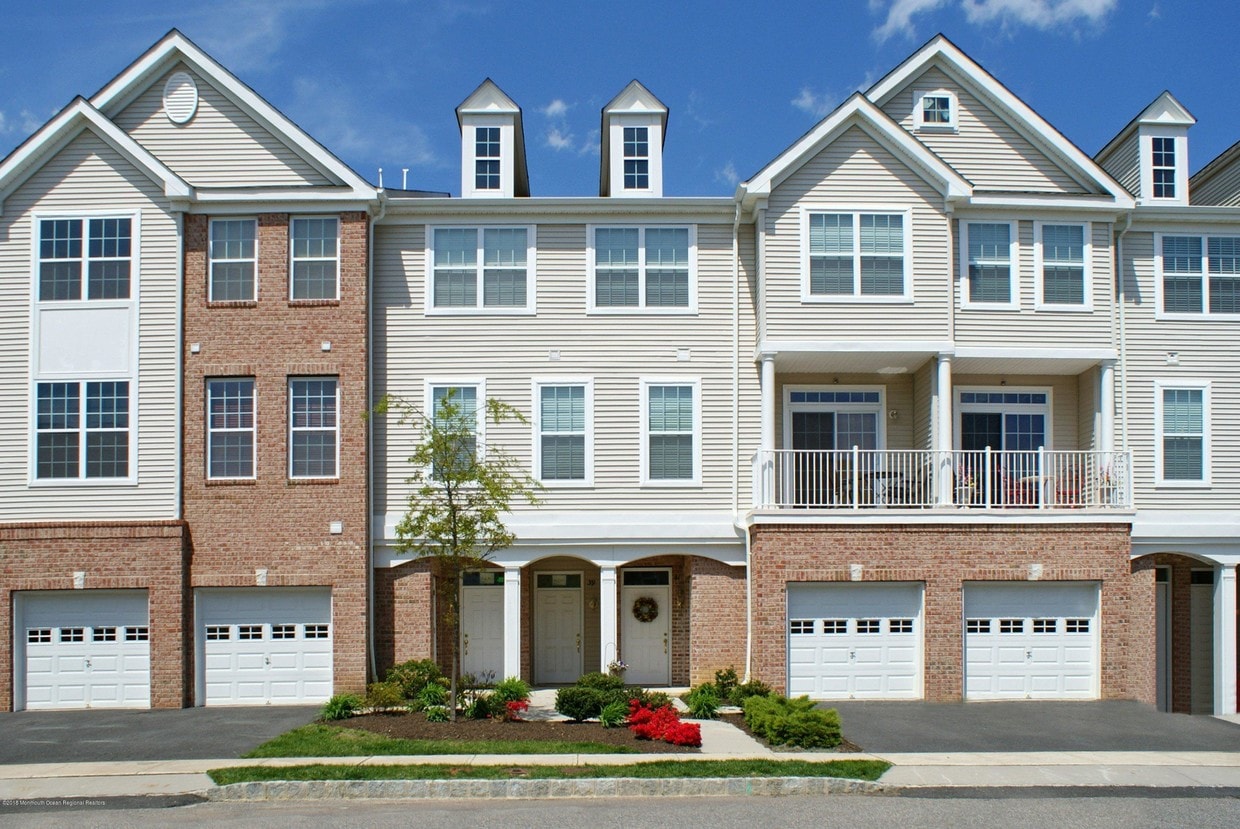 12 Farrah Dr, Stafford Township, NJ 08050 Condo for Rent in Stafford