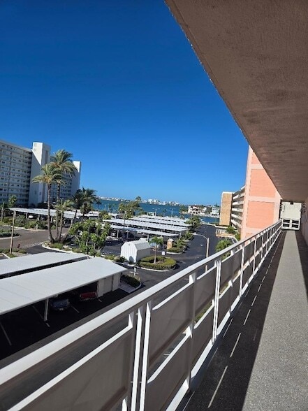 Foto del edificio - 6025 Shore Blvd S