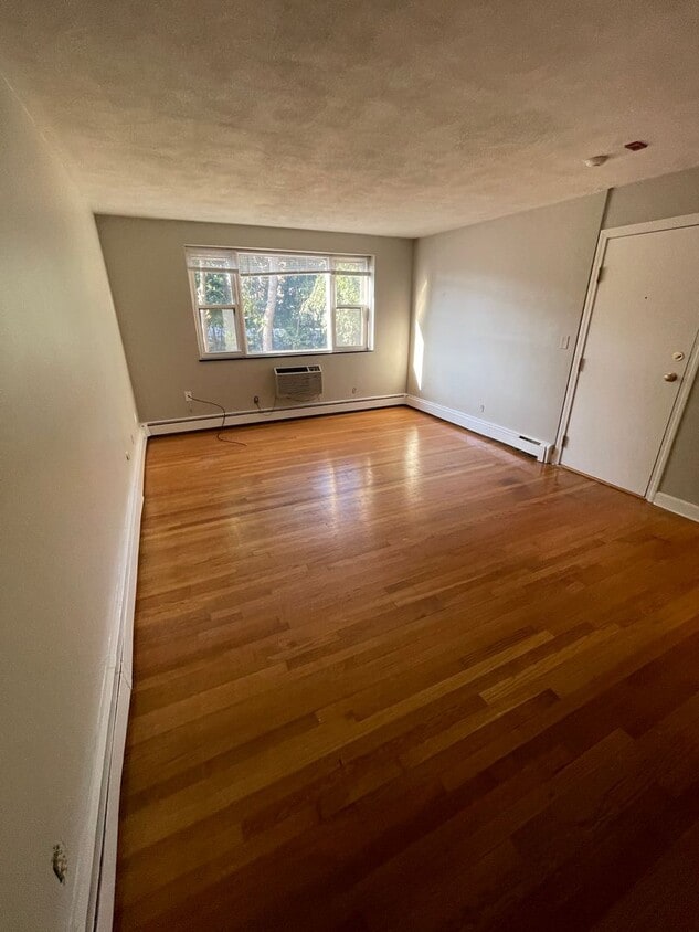 Photo - 250 Grove Street