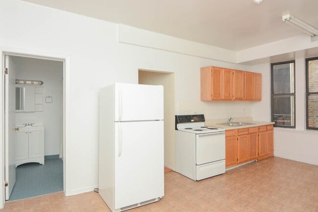 Foto del edificio - 2319 N Kedzie Blvd