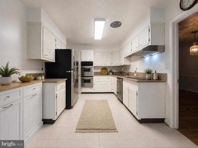 Building Photo - 6403 Orchid Dr