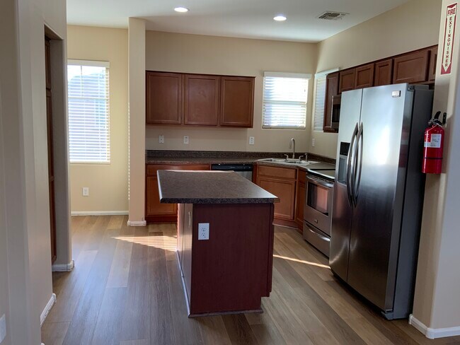 Foto del edificio - 2118 N 77th Ln