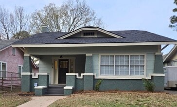 Building Photo - 616 Merrick St