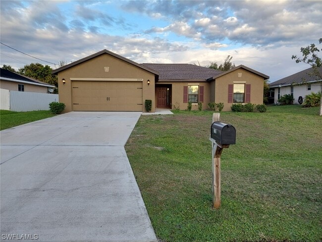 Building Photo - 2709 SW 18th Ave