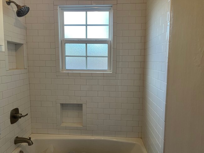 Building Photo - 2204 29th St