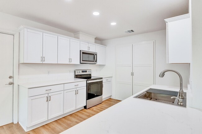 Building Photo - 1410 Vista Ridge Cove