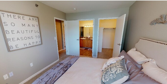 Building Photo - 1620 5th Ave