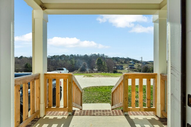 Foto del edificio - 385 Hungry Hollow Rd SE