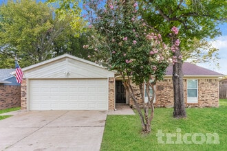 Building Photo - 5915 Myers Rd