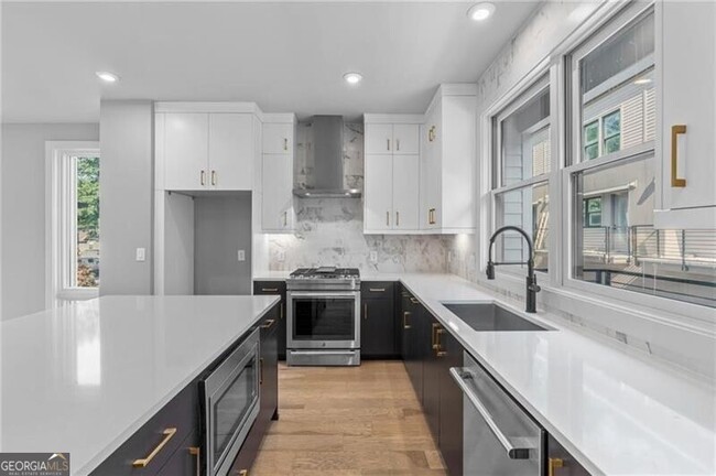 Building Photo - 1160 Ormewood Ave SE