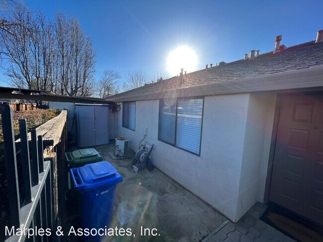 Building Photo - 2 br, 1.5 bath House - 945 Villa Terrace