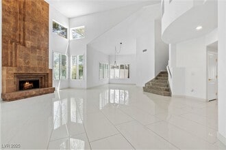 Building Photo - 3004 Sun Lake Dr