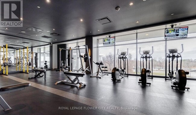 Building Photo - 33 Shore Breeze Dr