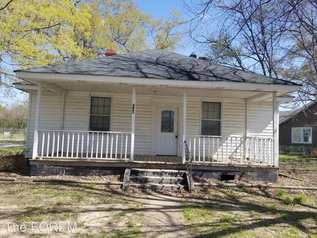 Building Photo - 3 br, 1 bath House - 530 Lane St.