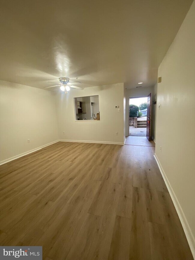 Building Photo - 8815 Rusland Ct