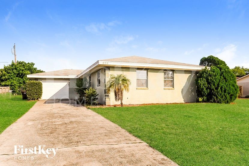 Foto principal - 839 Sherwood Dr