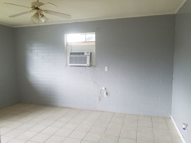 Foto del edificio - 442 LaFayette Rd