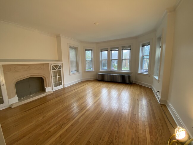 Foto del edificio - 5929 N Merrimac Ave