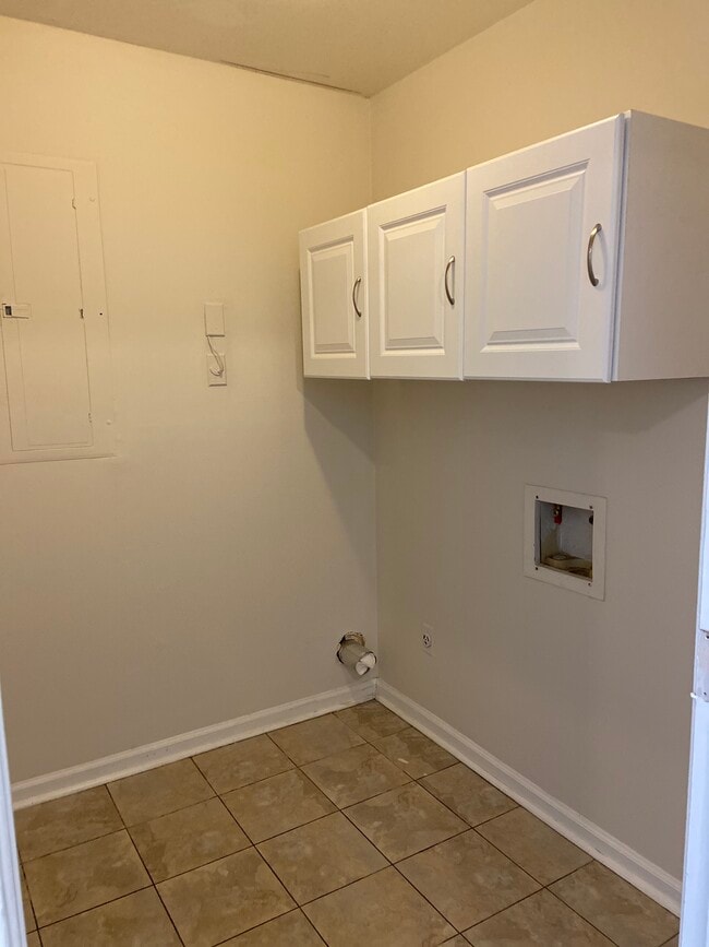 Laundry Room - 1426 Camp Rd