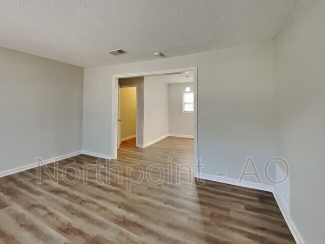 Foto del edificio - 7126 Green Acres Ct SW