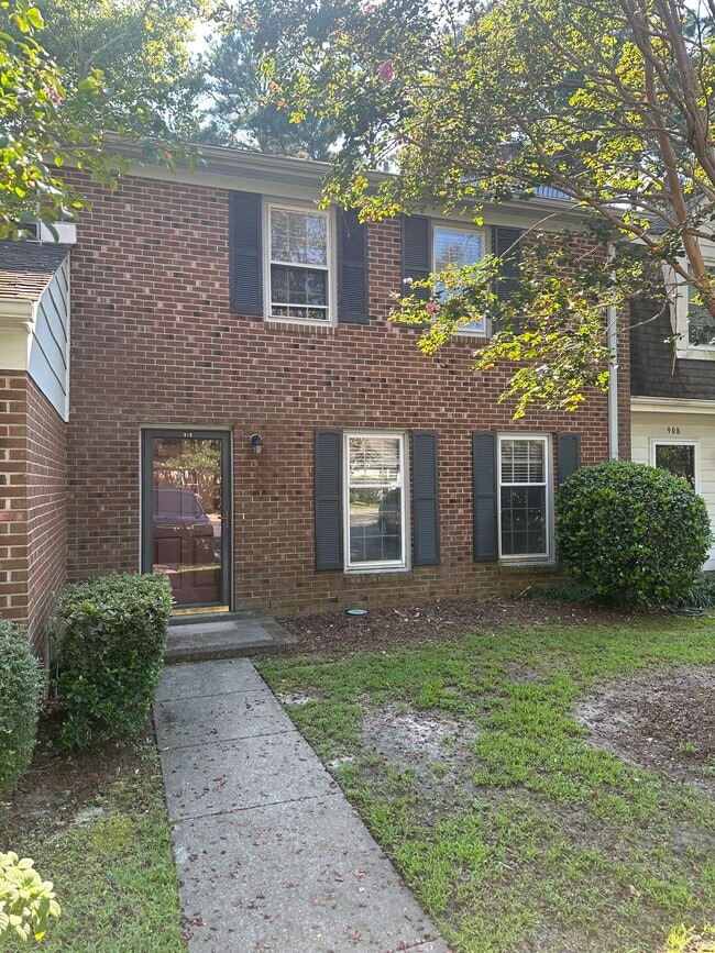 Welcome home! - 910 Dolphin Ct