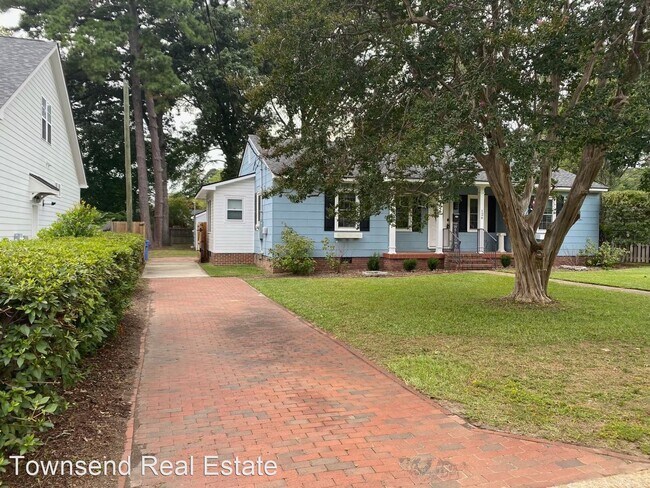 Building Photo - 3 br, 2 bath House - 126 Ellington St