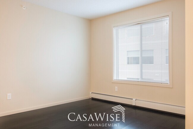 Photo du bâtiment - 340-340 Windermere Rd NW