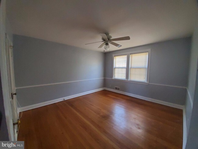 Foto del edificio - 319 Stratford Rd