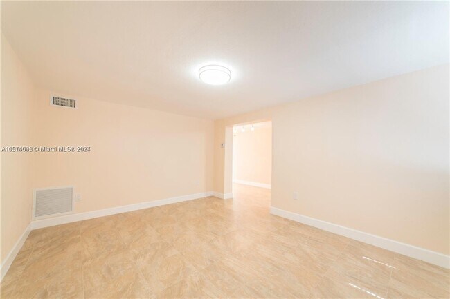 Foto del edificio - 4350 SW 1st St