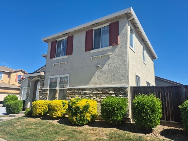 Foto del edificio - Adorable 3 bedroom 2.5 bath home with loft