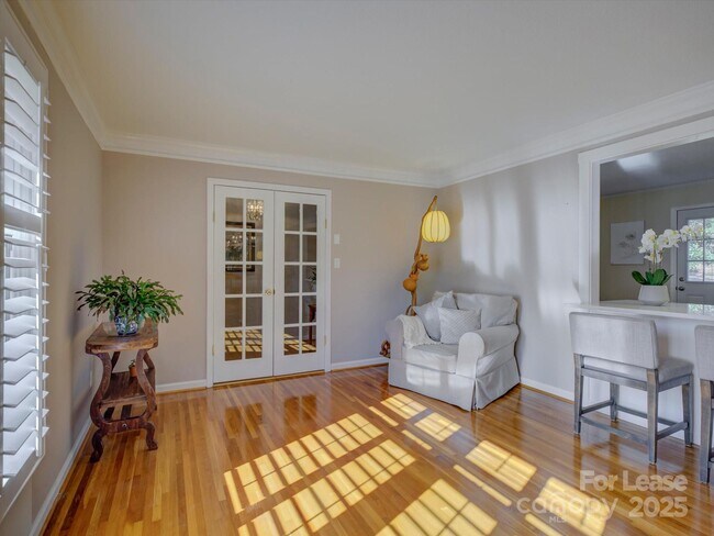 Building Photo - 3409 Oak Tree Trail