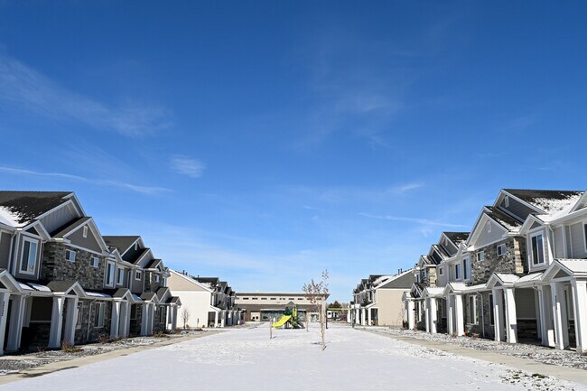 Building Photo - 2251 S 1220 W