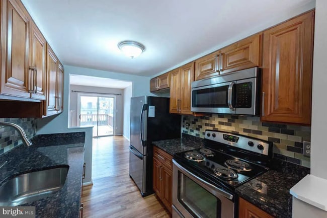 Building Photo - 6396 Shaundale Dr