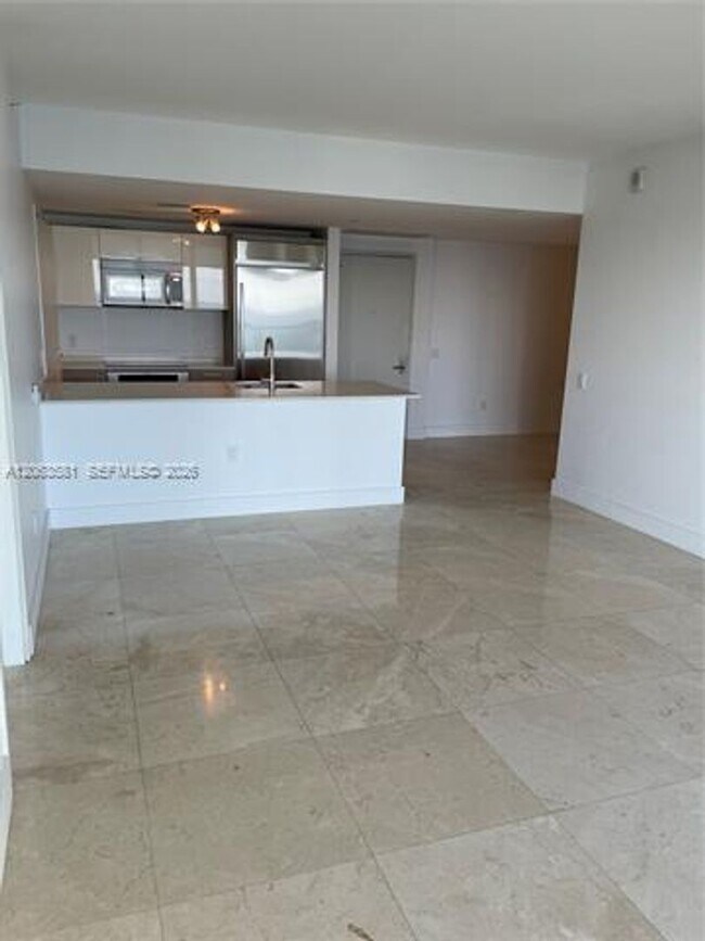 Photo - 1300 Brickell Bay Dr cu-3204 Apartment