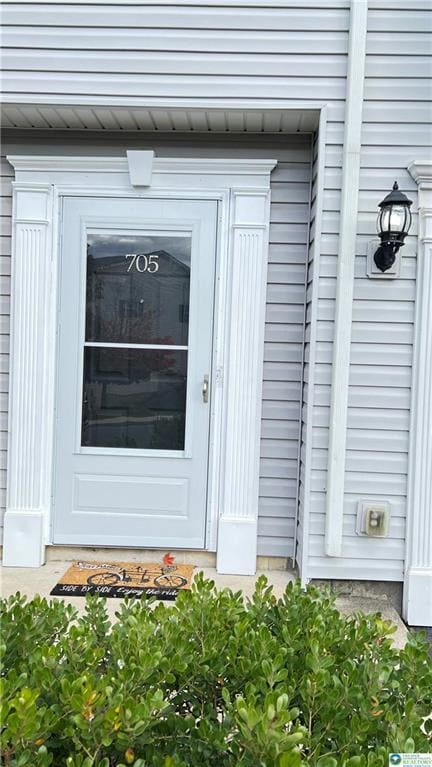 Building Photo - 705 Blue Heron Dr