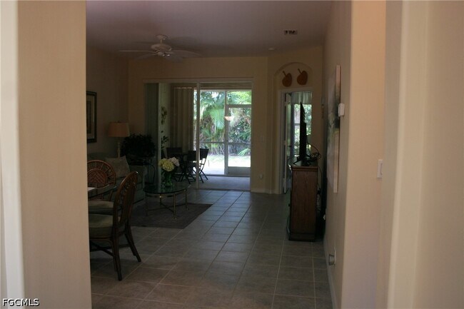 Building Photo - 3600 Rue Alec Loop