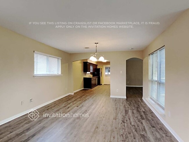 Building Photo - 1824 Meadow Creek Dr