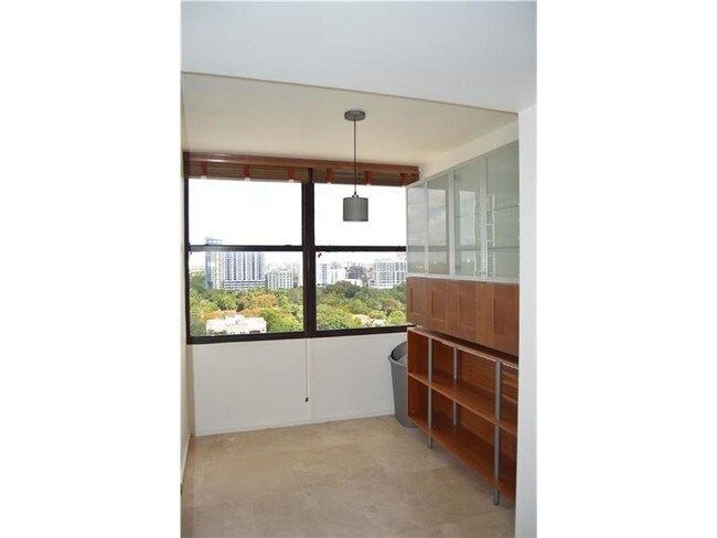 Building Photo - 1856 Brickell Ave