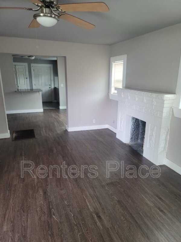 Foto del edificio - 1004 S Quincy Ave