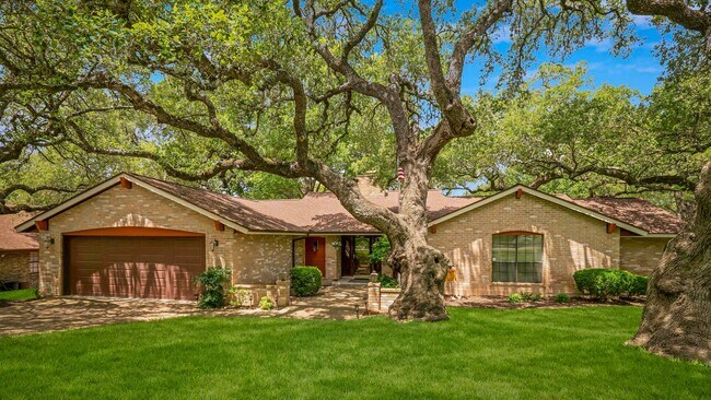 Building Photo - GORGEOUS OAK FOREST SINGLE-STORY HOME