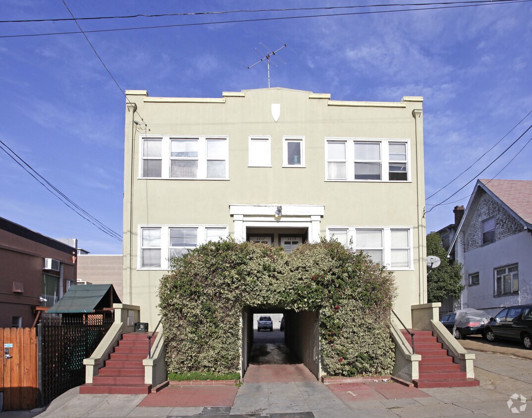 Building Photo - 3615-3621 Patterson Ave