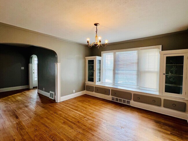 Foto del edificio - 3542 W 119th St