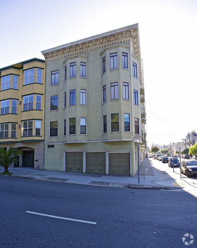 Building Photo - 1200 17th Ave
