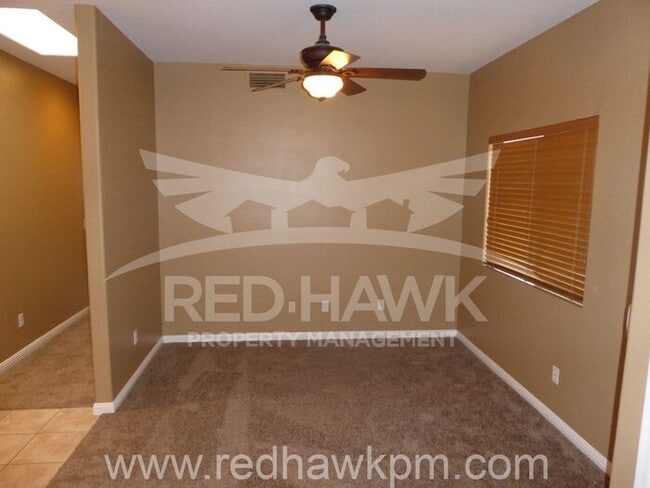 Building Photo - 440 S Val Vista Dr