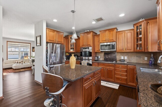 Foto del edificio - 15275 Plumstone Dr