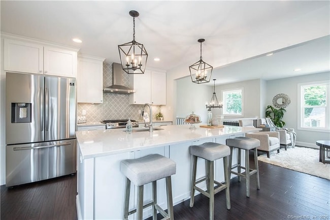 Building Photo - 62 Plum Tree Rd